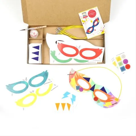 COTTON TWIST- Superhero Masks Craft Activity Kit