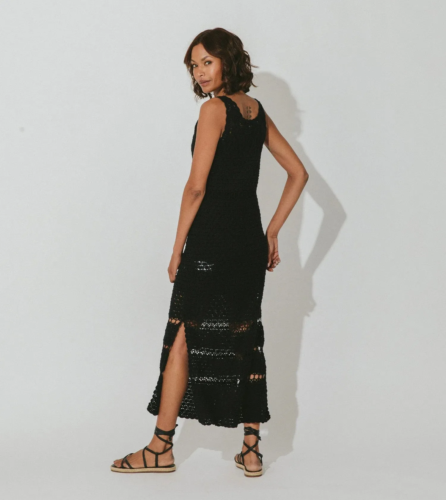 Diah Crochet Midi Dress- Blk