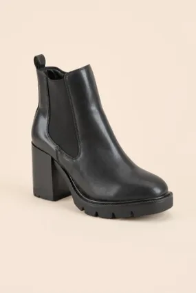 Madden Girl Sutton Lug Chelsea Boots