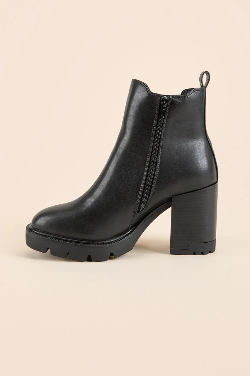 Madden Girl Sutton Lug Chelsea Boots