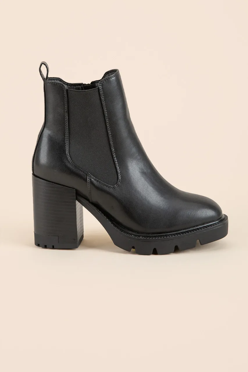 Madden Girl Sutton Lug Chelsea Boots