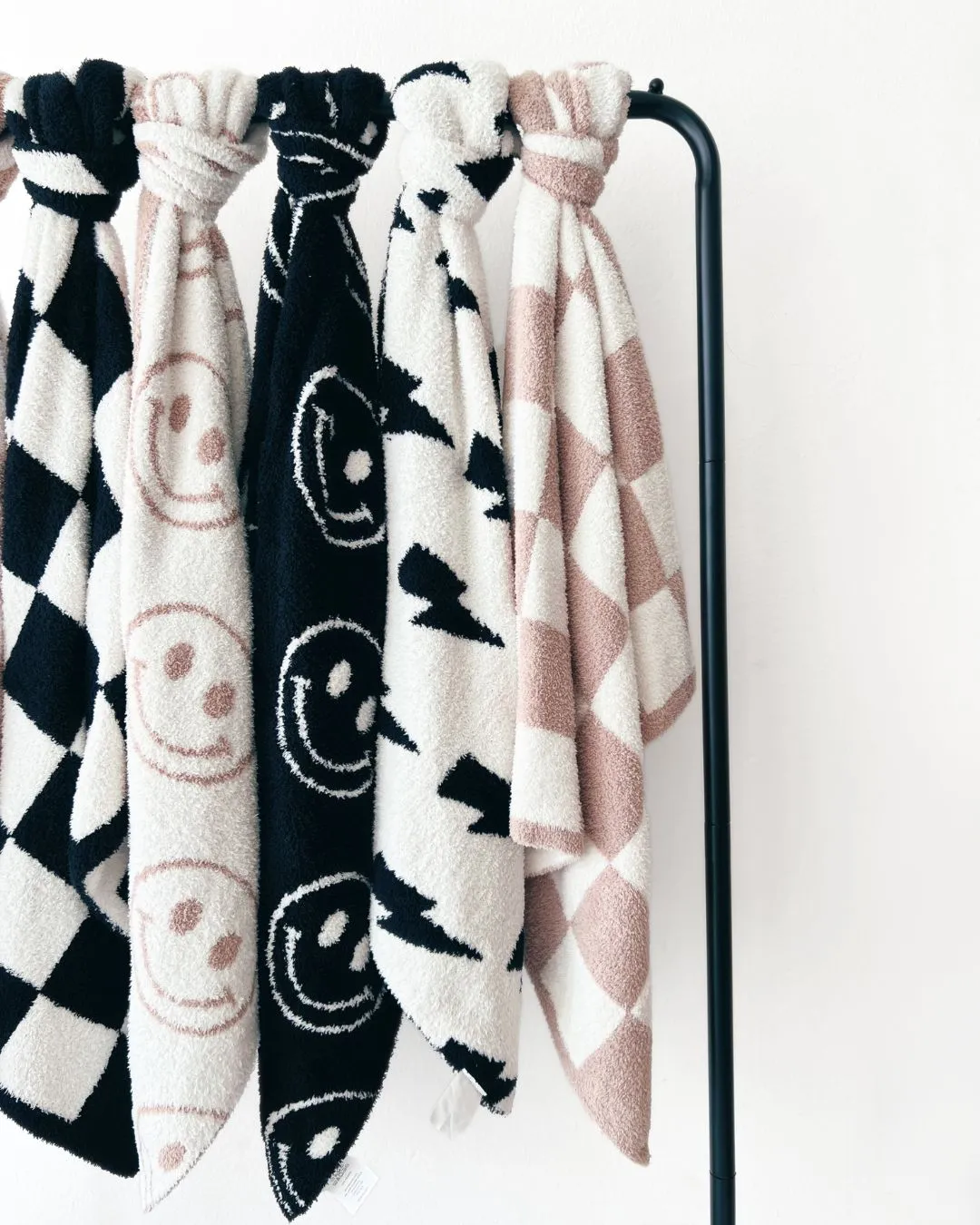 Smiley Fuzzy Blanket | Latte