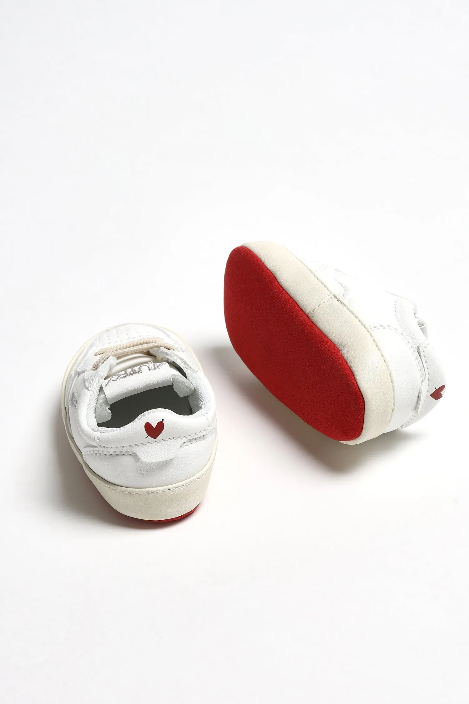 Sneaker Baby Low 'Heart' in Weiß