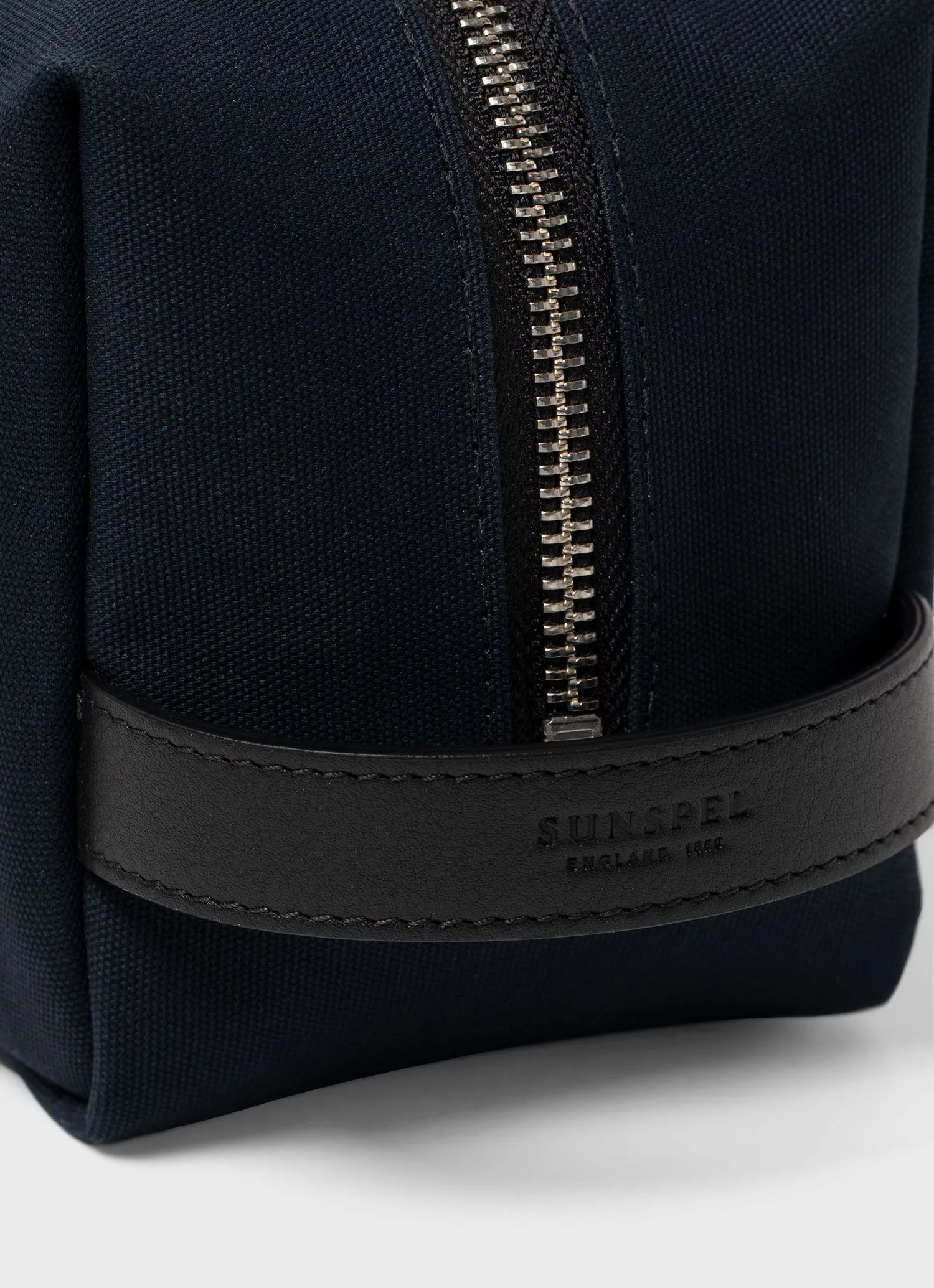 Washbag in Navy